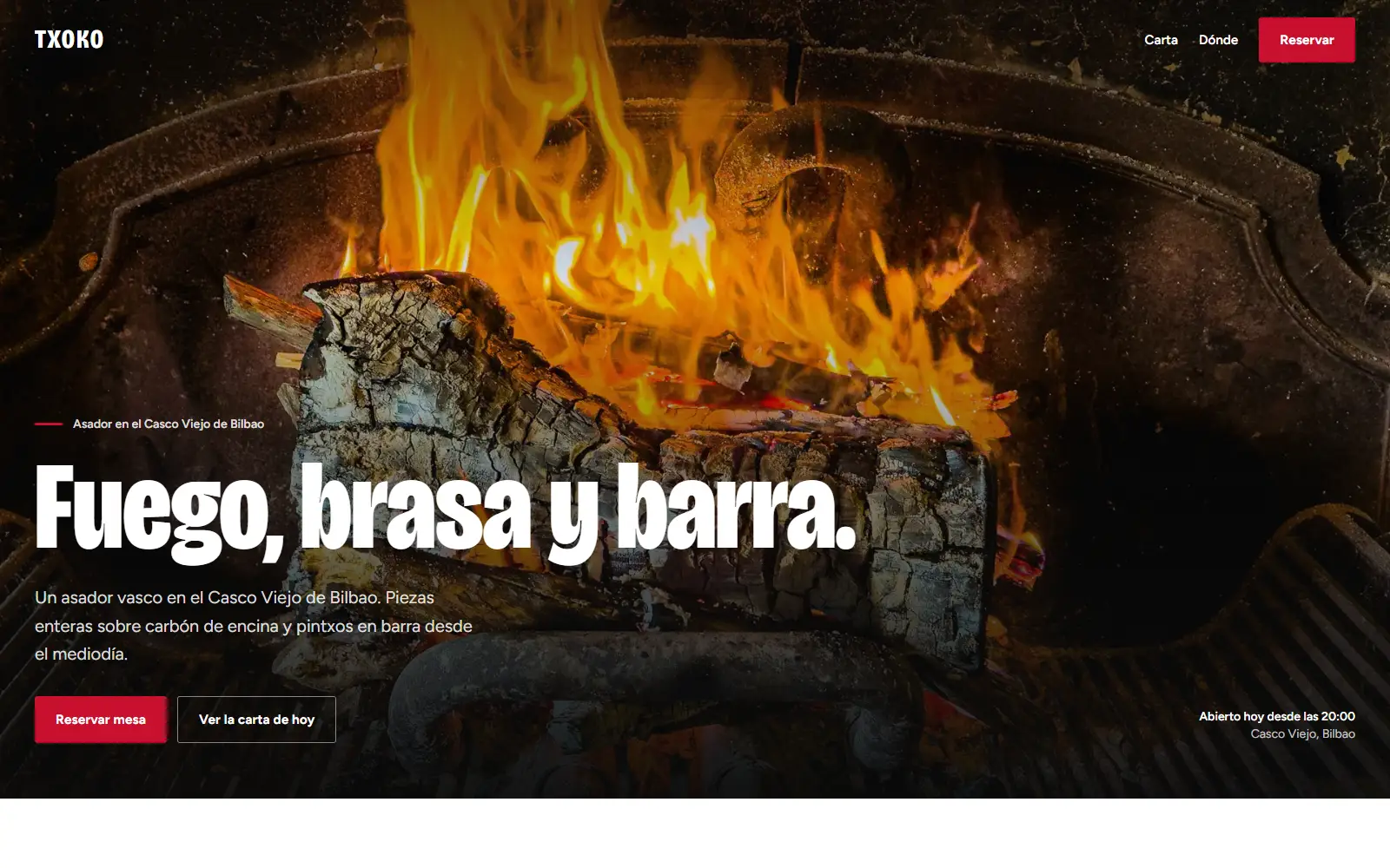 La portada de Txoko: una parrilla de carbón en llamas junto al titular y el panel de reservas